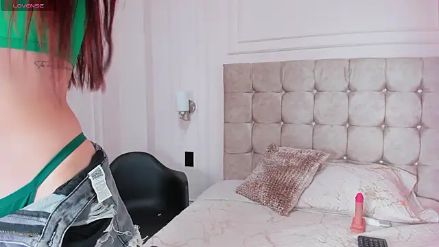 DulceEstrella  online show from 09/28/25, 04:29