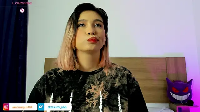 Akatsumi  online show from 09/29/25, 10:36