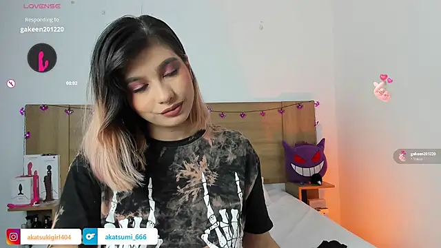 Akatsumi  online show from 10/18/25, 10:21