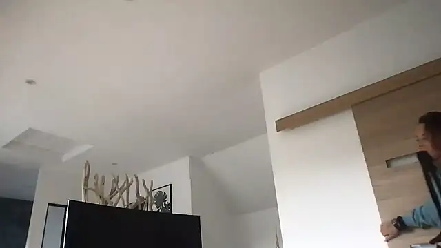 AmyStone   online show from 10/28/25, 09:13