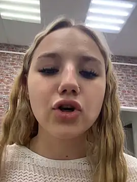 Sky Cutie online show from 09/10/25, 05:07