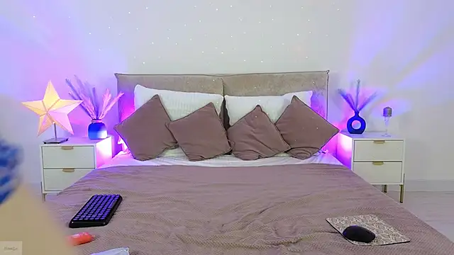 Jules night online show from 11/19/25, 09:26