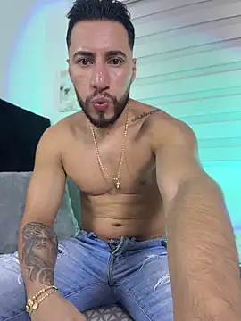 Snapshot of Thiago_Hill chatting on 06/14/26, 02:24 Thiago Hill online show from 06/14/26, 02:24