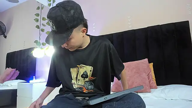 Nascary Fox online show from 09/15/25, 07:47