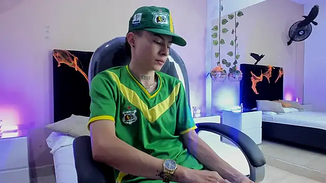 Nascary Fox online show from 10/27/25, 08:02