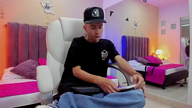 Nascary Fox online show from 10/28/25, 07:38