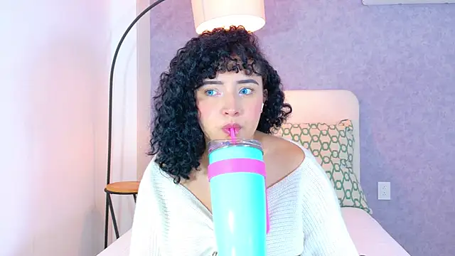 Tracielowe w online show from 12/23/25, 03:37