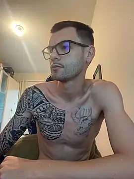 Leonsouzaof online show from 12/02/25, 10:53