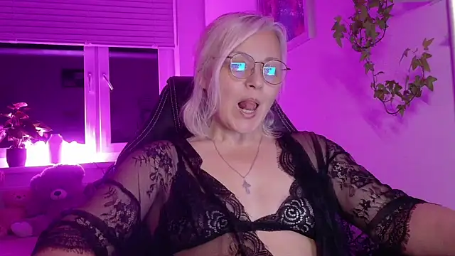 Linsy Kim online show from 03/01/26, 08:44