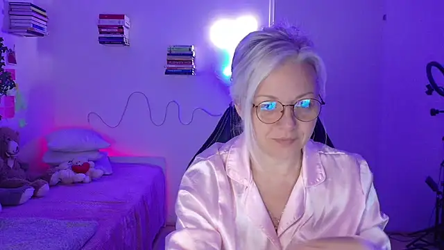 Linsy Kim online show from 03/25/26, 03:12