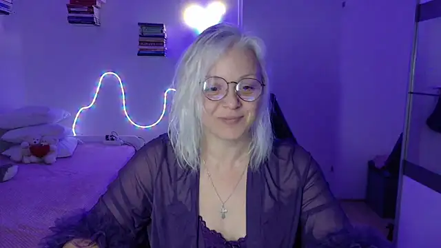 Linsy Kim online show from 04/18/26, 07:07