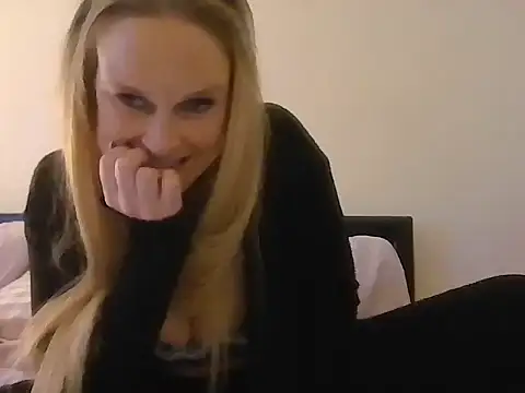 imyourgoodgirl69 online show from 09/17/25, 06:04