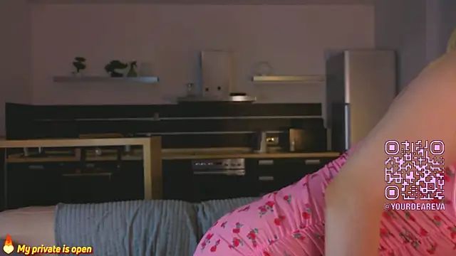 Brittney Shaw online show from 06/06/26, 04:12