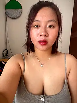 maianhcute online show from 10/28/25, 01:20