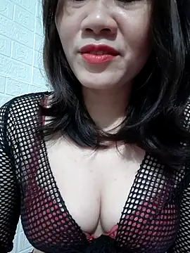 Snapshot of Singlemom69x chatting on 04/24/26, 12:13 Singlemom69x online show from 04/24/26, 12:13