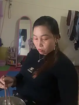 Snapshot of Mayngoc98 chatting on 09/09/25, 10:37 Mayngoc98 online show from 09/09/25, 10:37