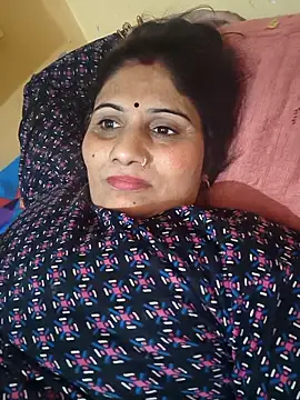 Snapshot of Rakhi99x chatting on 03/24/26, 06:35 Rakhi99x online show from 03/24/26, 06:35