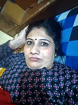Snapshot of Rakhi99x chatting on 04/04/26, 06:44 Rakhi99x online show from 04/04/26, 06:44