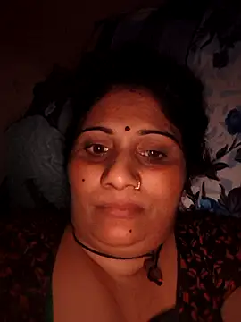 Snapshot of Rakhi99x chatting on 04/16/26, 07:47 Rakhi99x online show from 04/16/26, 07:47