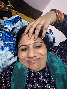 Snapshot of Rakhi99x chatting on 05/09/26, 02:17 Rakhi99x online show from 05/09/26, 02:17