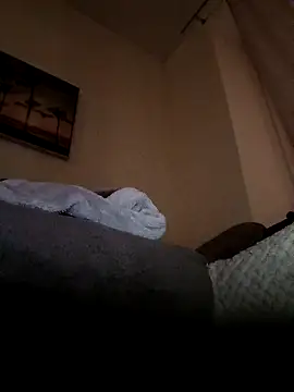 Snapshot of Woodern chatting on 11/30/25, 02:26 Woodern online show from 11/30/25, 02:26