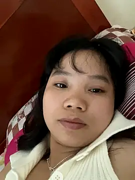 Ngoc-bbi online show from 10/05/25, 01:04