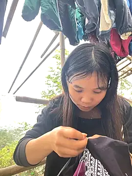 Ngoc-bbi online show from 11/17/25, 01:11