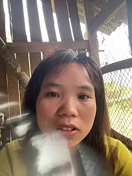 Ngoc-bbi online show from 04/15/26, 11:49