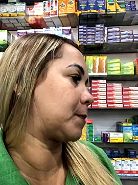 Snapshot of imoly99 chatting on 10/02/25, 06:59 imoly99 online show from 10/02/25, 06:59