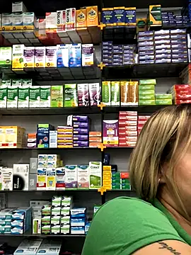 Snapshot of imoly99 chatting on 10/07/25, 08:50 imoly99 online show from 10/07/25, 08:50