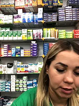 Snapshot of imoly99 chatting on 10/18/25, 09:59 imoly99 online show from 10/18/25, 09:59