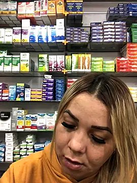 Snapshot of imoly99 chatting on 10/21/25, 06:19 imoly99 online show from 10/21/25, 06:19