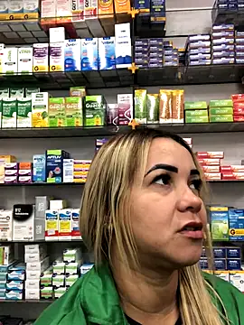 Snapshot of imoly99 chatting on 10/25/25, 11:40 imoly99 online show from 10/25/25, 11:40