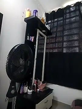 dulcelatin21 online show from 11/03/25, 03:57