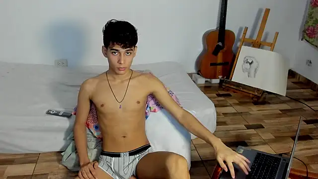 AliottTwink online show from 12/03/25, 01:13