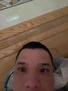 letruong6879 online show from 04/05/26, 10:23