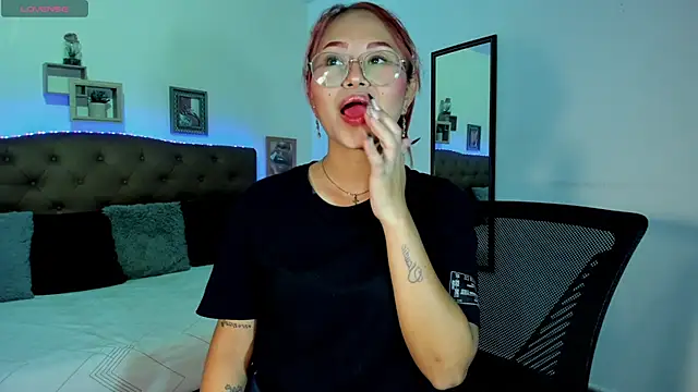 MAYASMITH   online show from 07/03/26, 06:31
