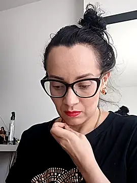 sarita star online show from 10/24/25, 07:32