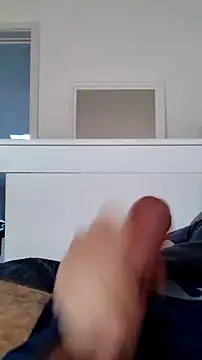 Snapshot of NewJoiner chatting on 09/27/25, 11:26 NewJoiner online show from 09/27/25, 11:26