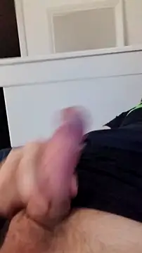 Snapshot of NewJoiner chatting on 10/08/25, 08:39 NewJoiner online show from 10/08/25, 08:39