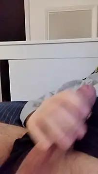 Snapshot of NewJoiner chatting on 10/10/25, 05:56 NewJoiner online show from 10/10/25, 05:56