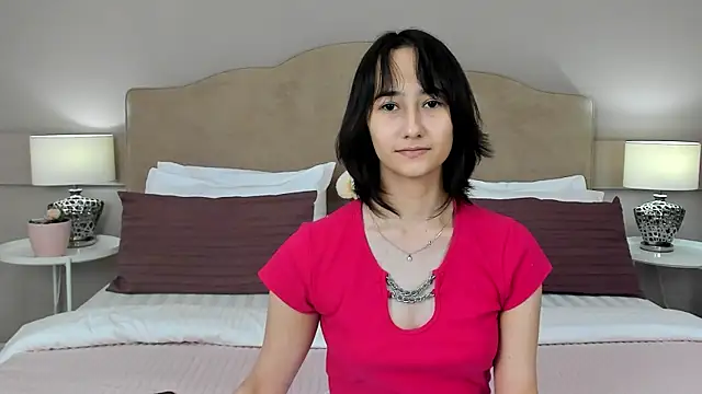 EmilySwonn online show from 10/15/25, 07:25