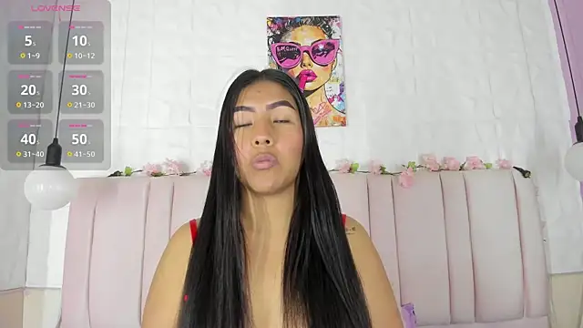 luna maisonn online show from 07/09/26, 01:15
