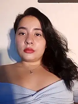 Yuli-27 online show from 10/26/25, 03:34