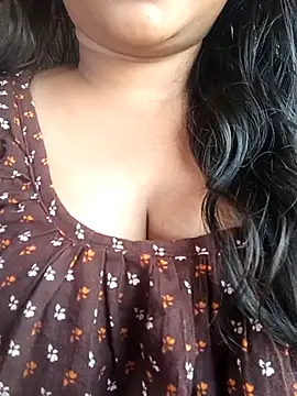 Aaradhya Sharma online show from 10/27/25, 09:57