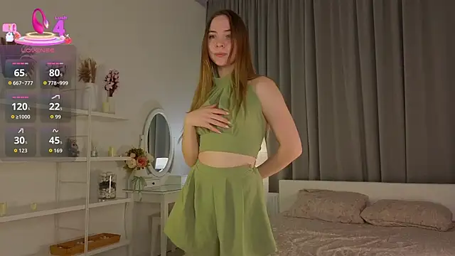 CarollSmithh online show from 10/10/25, 09:03