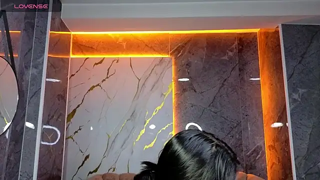 Victoria b  online show from 10/27/25, 07:51