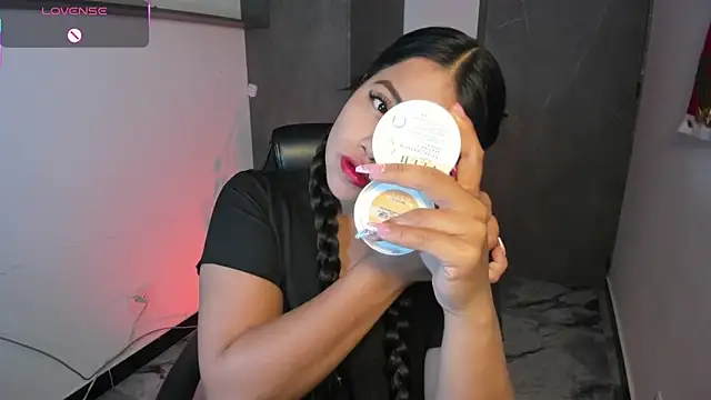 Victoria b  online show from 12/20/25, 07:54