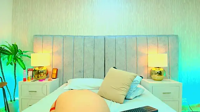 Victoria 606 online show from 12/19/25, 03:57