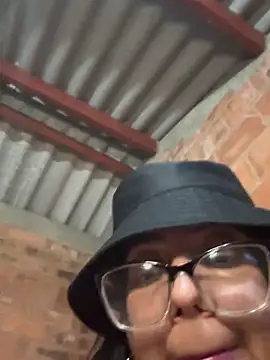 Jessyivonne online show from 04/12/26, 05:12